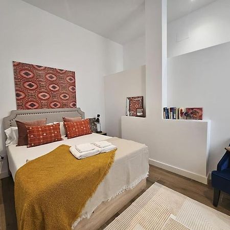 The Gabriels Con Terraza Apartment Madrid Luaran gambar